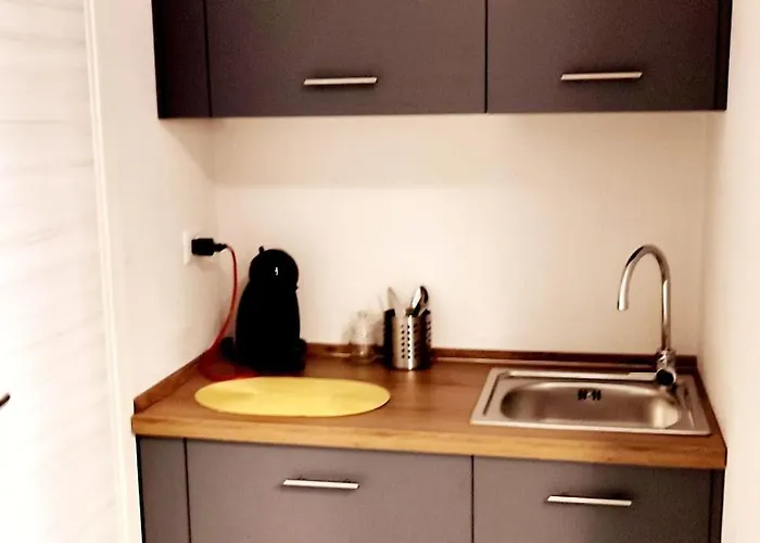 109c Mezzocannone Charming Flat Апартаменты *